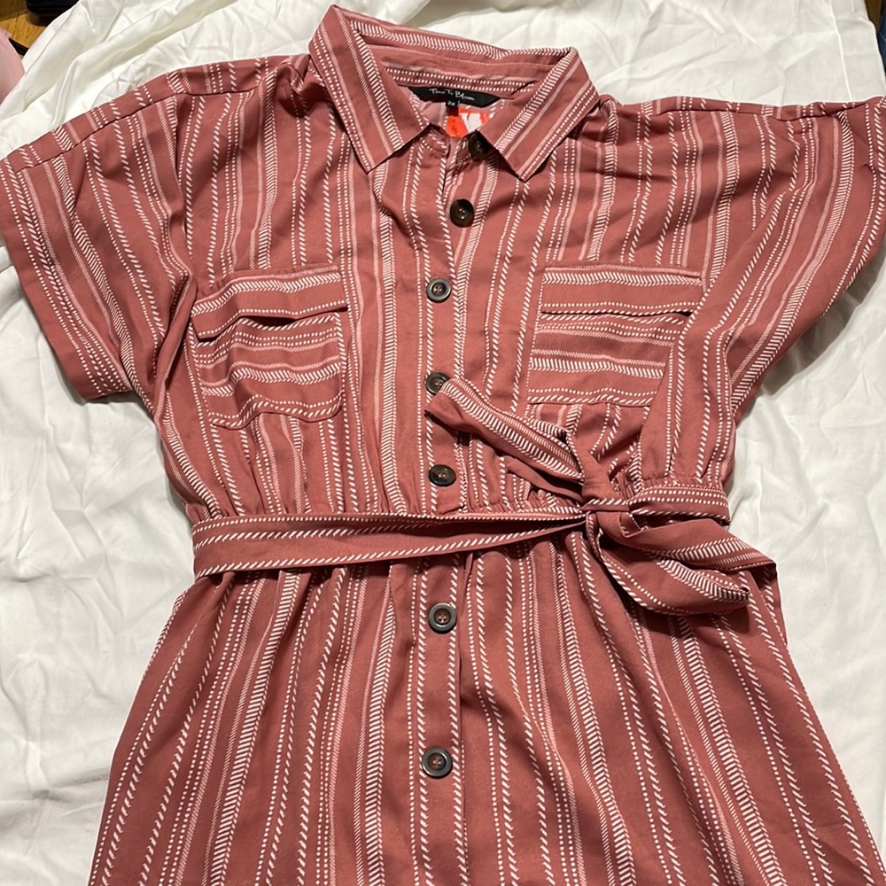 Time to Bloom stripped button down dress with tie 2XL never worn with tag